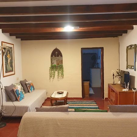 Cortijo Paraiso Charcon Higuera Rum bild