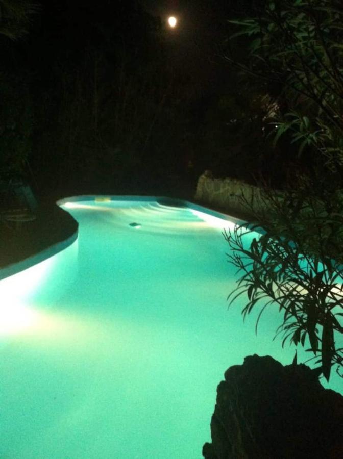 Cortijo Paraiso Charcon Higuera Exteriör bild