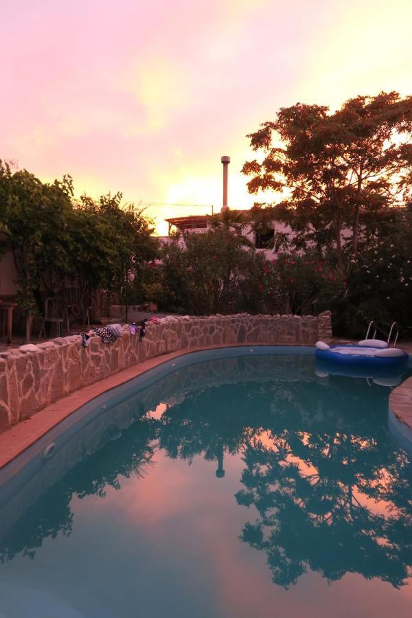Cortijo Paraiso Charcon Higuera Exteriör bild
