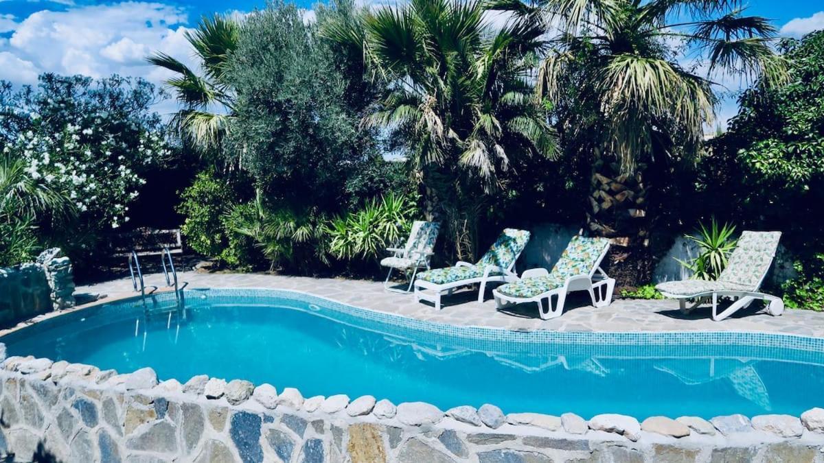 Cortijo Paraiso Charcon Higuera Exteriör bild
