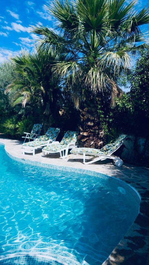Cortijo Paraiso Charcon Higuera Exteriör bild